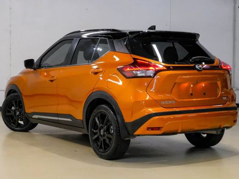 Used 2023 Nissan Kicks SR FWD image 14