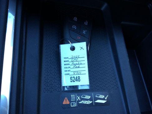 New 2025 GMC Acadia Elevation w/ Elevation Premium Package image 20