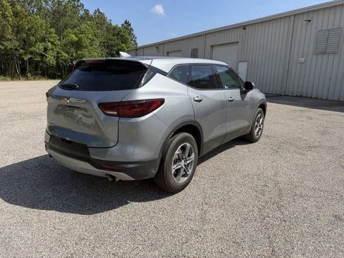 Used 2025 Chevrolet Blazer LT FWD image 7