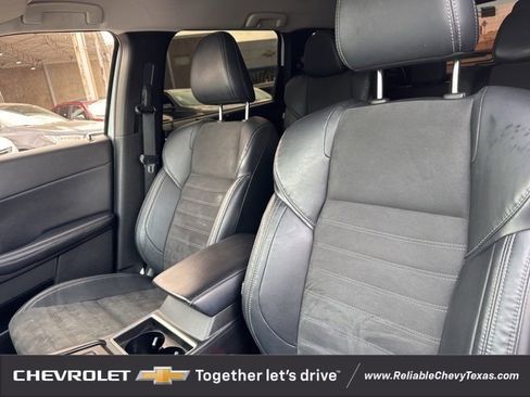 Used 2023 Mitsubishi Outlander SE image 10