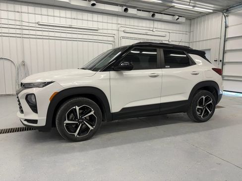 Used 2021 Chevrolet TrailBlazer RS w/ Technology Package FWD image 7