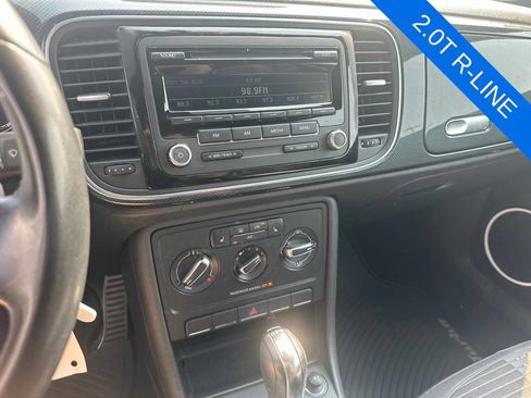 Used 2014 Volkswagen Beetle R-Line FWD image 21