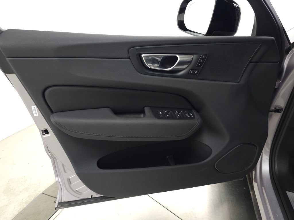 Certified 2026 Volvo XC60 B5 Plus AWD/4WD image 16