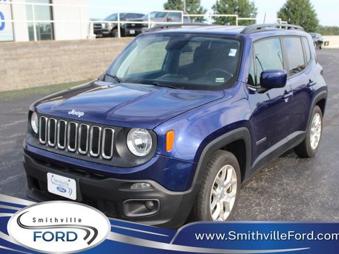 Used 2018 Jeep Renegade Latitude FWD image 1