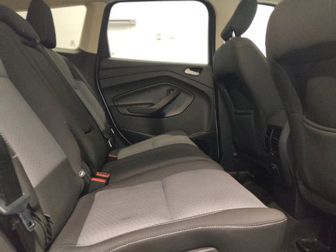 Used 2018 Ford Escape SE FWD image 19