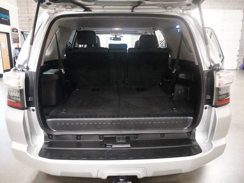 Used 2016 Toyota 4Runner SR5 Premium AWD/4WD image 15