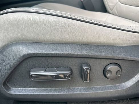 Used 2023 Honda Pilot Elite image 18