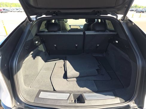 Used 2024 Cadillac Lyriq Tech RWD image 13