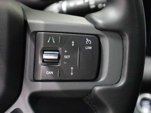 Used 2023 Land Rover Defender 90 X-Dynamic SE AWD/4WD image 26