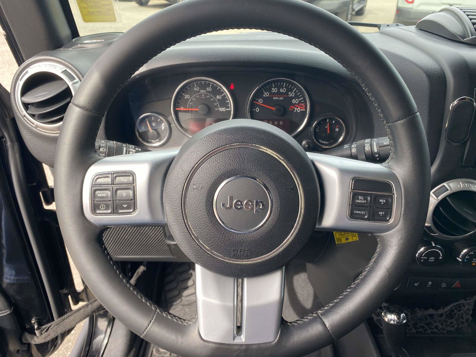 Used 2015 Jeep Wrangler Unlimited Rubicon AWD/4WD image 29
