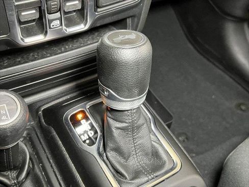 Certified 2022 Jeep Wrangler Unlimited Sport image 36