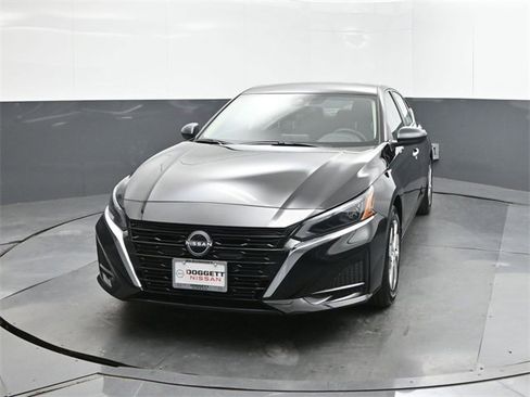 New 2025 Nissan Altima 2.5 S image 30