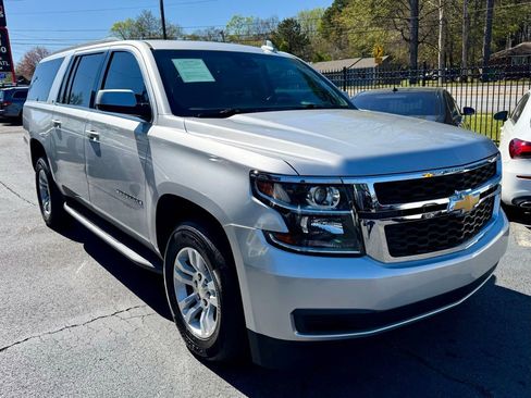 Used 2019 Chevrolet Suburban LT AWD/4WD image 3