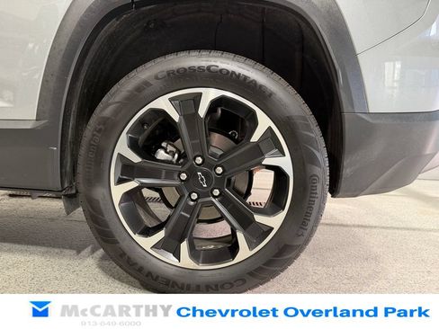 Used 2025 Chevrolet Equinox LT AWD/4WD image 29