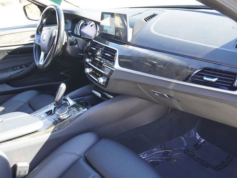 Used 2018 BMW 530i image 13