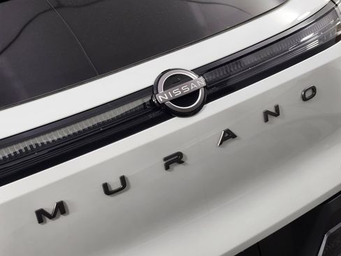 Used 2025 Nissan Murano SL AWD/4WD image 9