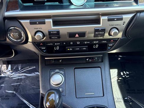 Used 2013 Lexus ES 350 w/ Premium Pkg image 27