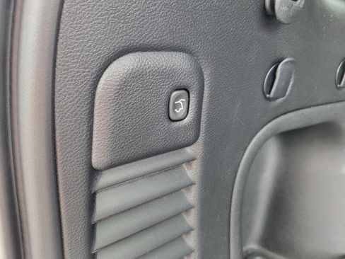 Used 2022 Jeep Grand Cherokee Laredo X RWD image 6