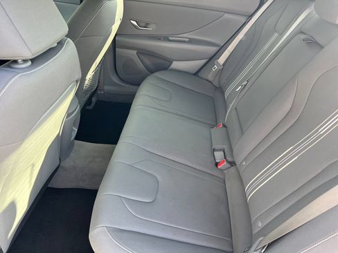 Used 2024 Hyundai Elantra SEL w/ Convenience Package FWD image 15