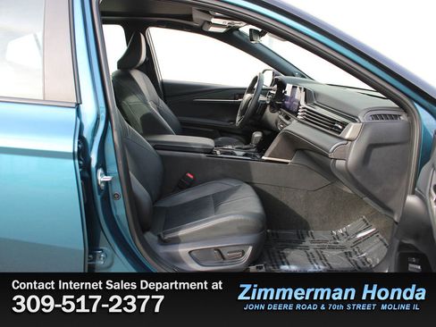 Used 2025 Toyota Camry XSE image 18