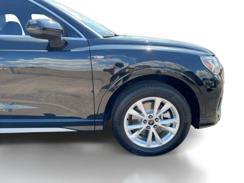New 2025 Audi Q3 2.0T Premium image 12