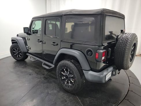 Used 2018 Jeep Wrangler Unlimited Sport image 6