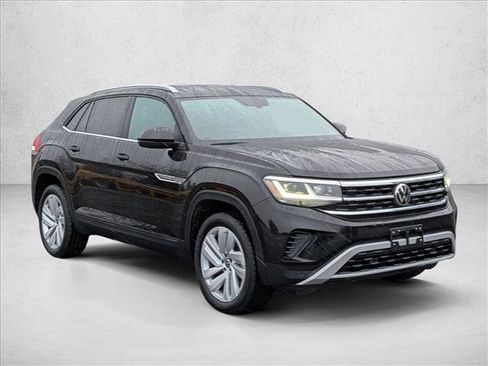 Used 2022 Volkswagen Atlas Cross Sport SE image 3