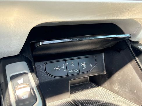 Used 2025 Kia Sorento SX Prestige AWD/4WD image 44
