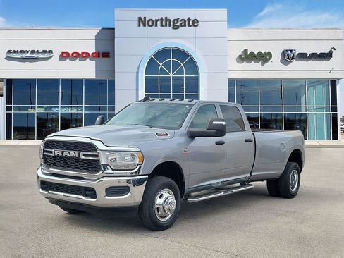 Used 2024 RAM 3500 Tradesman w/ Chrome Appearance Group AWD/4WD image 2