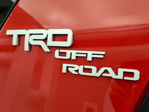 Used 2020 Toyota 4Runner TRD Off-Road Premium AWD/4WD image 30