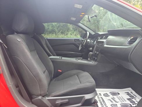 Used 2014 Ford Mustang GT RWD image 25