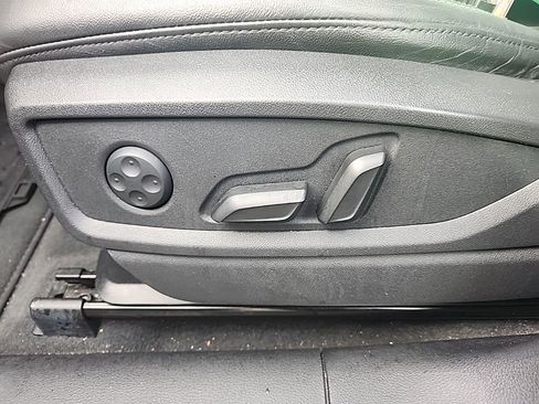 Used 2022 Audi Q5 2.0T Premium Plus w/ Premium Plus Package image 13