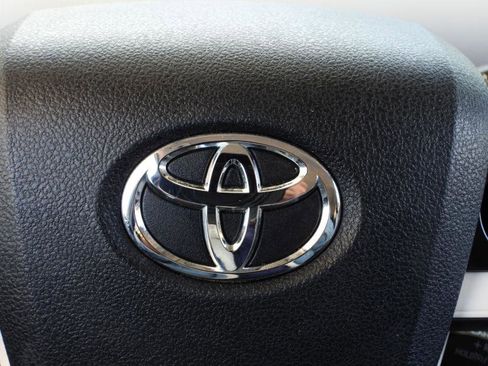 Used 2017 Toyota Prius Two image 68