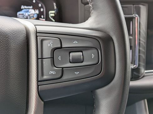 Used 2023 GMC Yukon Denali image 17