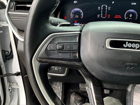 Used 2021 Jeep Grand Cherokee L Limited image 17