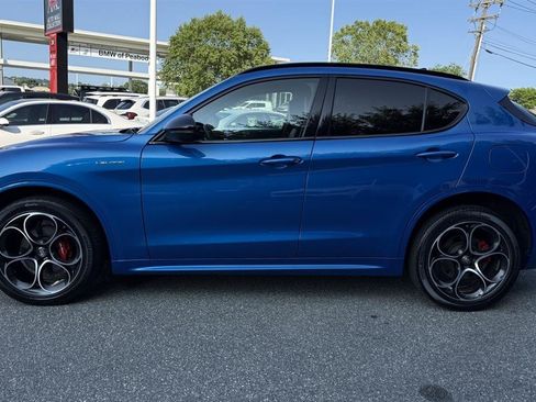 Used 2022 Alfa Romeo Stelvio Veloce AWD/4WD image 11