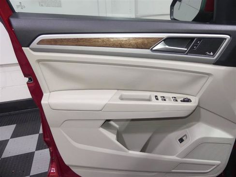 Used 2019 Volkswagen Atlas SEL Premium AWD/4WD image 18
