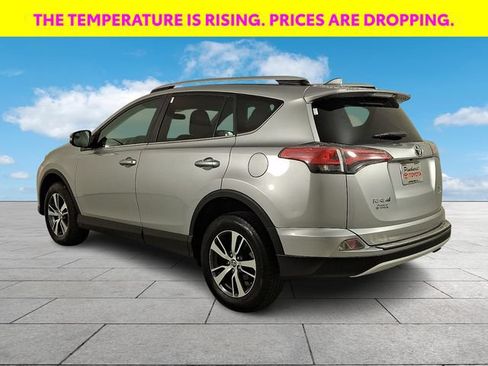 Used 2016 Toyota RAV4 XLE AWD/4WD image 5