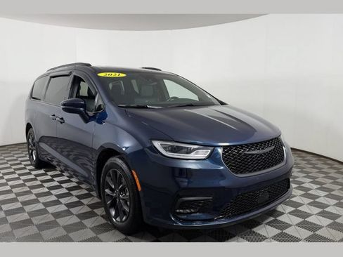 Used 2021 Chrysler Pacifica Touring-L w/ S Appearance Package FWD image 1