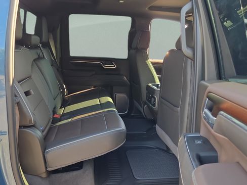 Used 2026 GMC Sierra 2500 Denali w/ Denali Reserve Package image 19