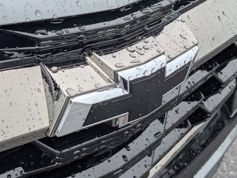 New 2026 Chevrolet Equinox ACTIV FWD image 5