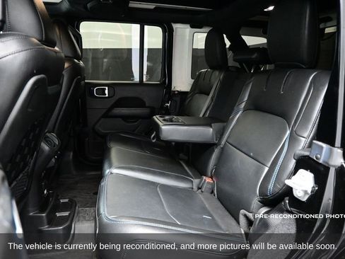 Used 2023 Jeep Wrangler Unlimited Rubicon 4xe w/ Steel Bumper Group AWD/4WD image 7