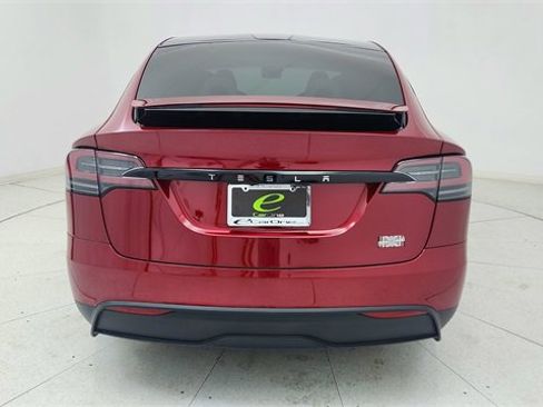 Used 2024 Tesla Model X Plaid image 5