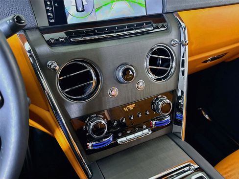 Used 2021 Rolls-Royce Cullinan AWD/4WD image 21