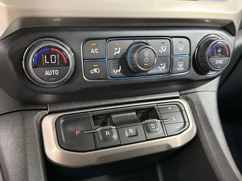 Certified 2023 GMC Acadia Denali image 31