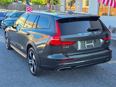Used 2020 Volvo V60 T5 Cross Country w/ Protection Package Premier AWD/4WD image 6