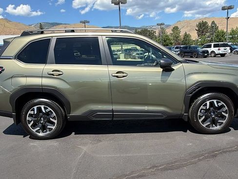 Certified 2025 Subaru Forester Premium AWD/4WD image 2
