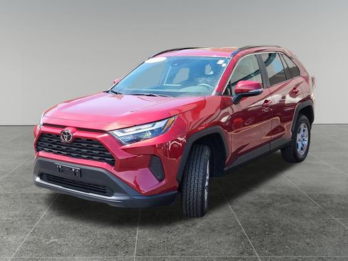 Certified 2025 Toyota RAV4 XLE AWD/4WD image 3