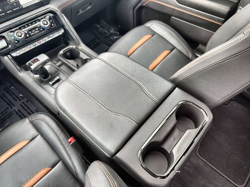 Used 2024 GMC Sierra 1500 AT4 w/ Technology Package AWD/4WD image 21