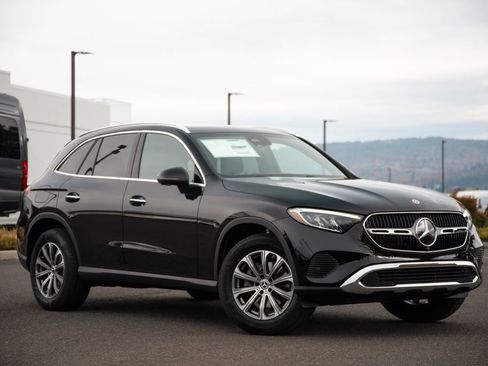 New 2026 Mercedes-Benz GLC 300 4MATIC image 3